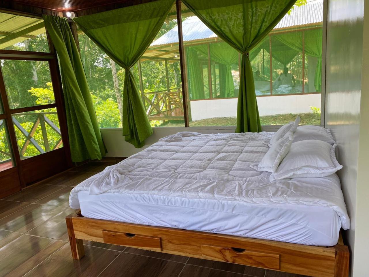 Amazon Acai Lodge Летісія Екстер'єр фото