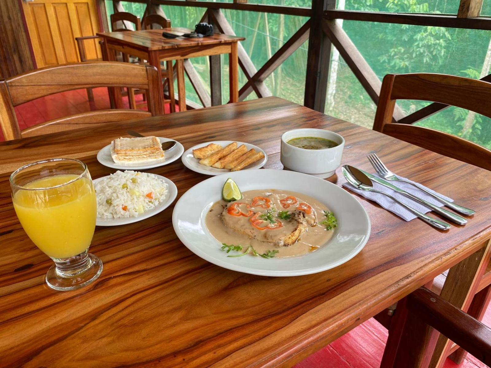 Amazon Acai Lodge Летісія Екстер'єр фото
